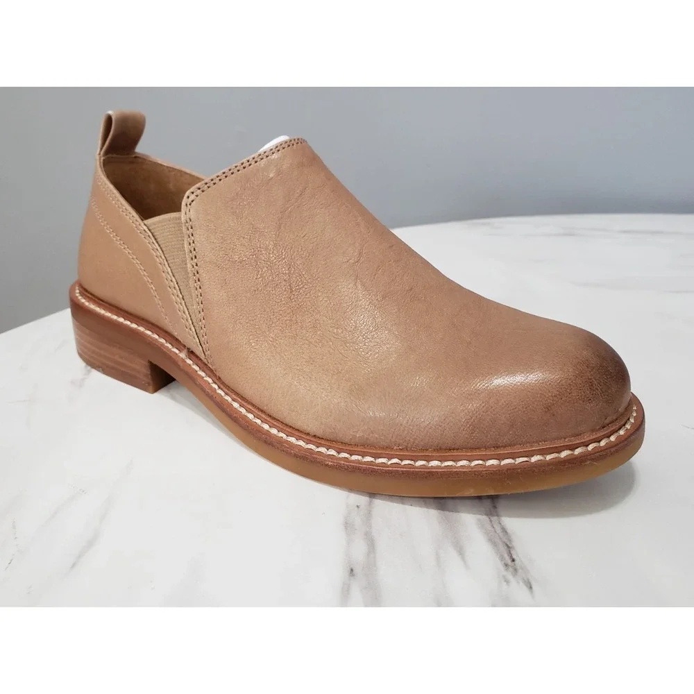 NEW NO BOX SZ 6.5 Sofft Women's Shootie Naisbury Light Taupe Tan Slip on Shoes